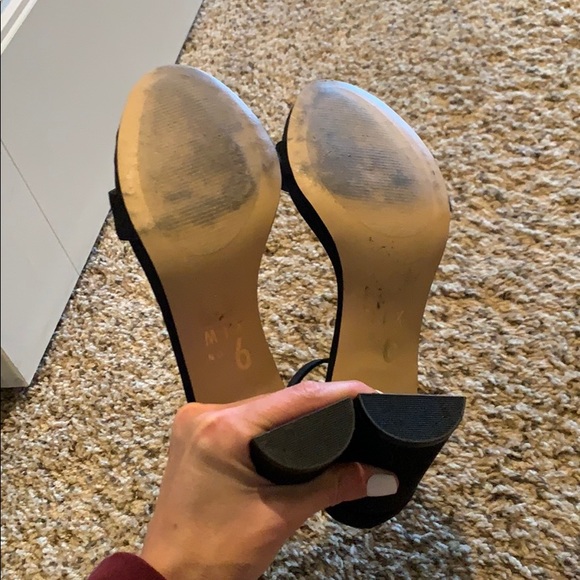 Classic black strap heel - Picture 3 of 5